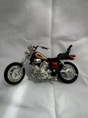 Motormax Super Bikes Yamaha Virago 1/18 Scale Motorcycle Red 1:18 - Image 1 of 2