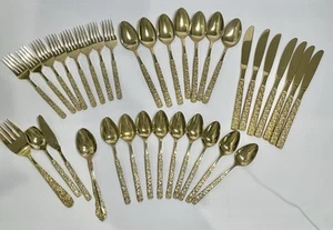 GOLDEN LIFETIME CUTLERY GOLD PLATE FLATWARE 34-PIECES - Picture 1 of 10