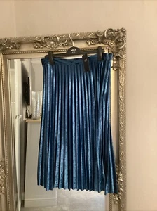 BNWT M&S BLUE VELVET PLEATED MIDI SKIRT SIZE 16 NEW - Picture 1 of 6
