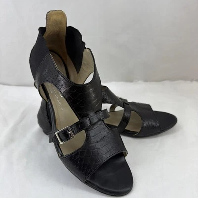 Босоножки женские AGL черные со змеиным принтом кожа на лодыжке плоские без застежек размер 38 ЕС - Изображение 1 из 4