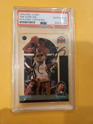 Tim Duncan Signed 1997 Scoreboard Rookie Card. Psa Dna. San Antonio Spurs - Image 1 of 4