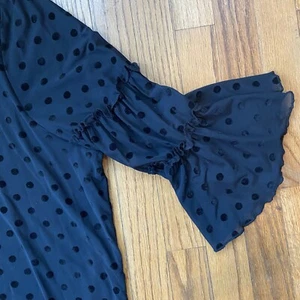 Lane Bryant Black Polka Dot Mesh Ruffle Bell Sleeve Top Blouse Womens Sz 26/28 - Picture 1 of 9