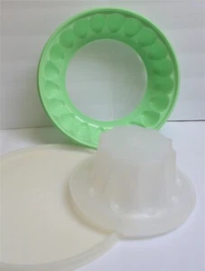 Molde de gelatina acanalada vintage de 3 piezas verde y blanco #1201-9 EE. UU. - Imagen 1 de 8