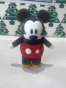Look Who’s Pook-a-Look Navidad Mickey Mouse Disney Hallmark Ltd E Adorno Nuevo en Caja - Imagen 1 de 16