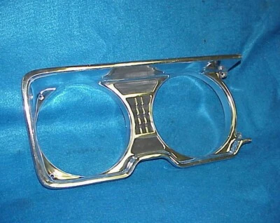  Nuevo de Lote Antiguo 1969 69 Plymouth Sport Fury III LUZ DE CABEZA DERECHA LÁMPARA BISEL MOPAR Foto 1 de 4