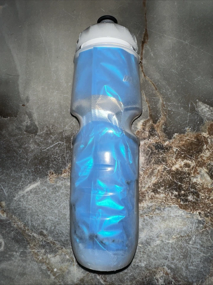 Polar Bottle 24oz insulated bottle blue used but in good condition - Image 1 of 1
