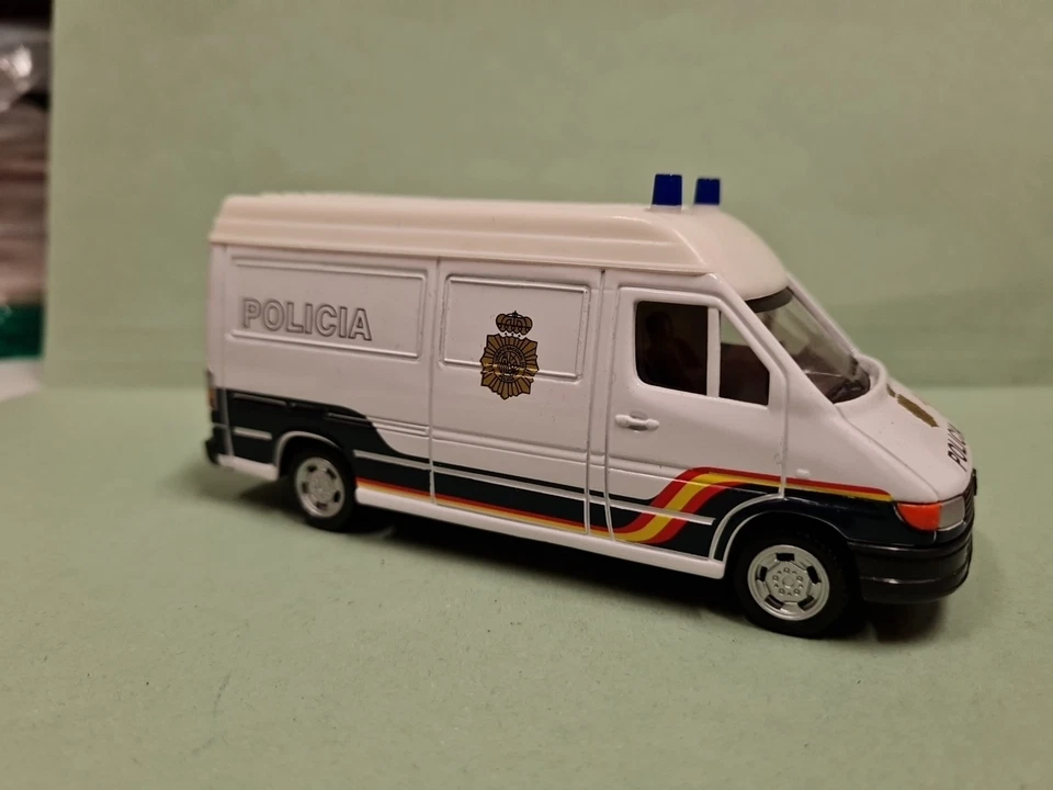 HONGWELL FURGONE MERCEDES BENZ POLICIA SPAIN SPAGNA SCALA 1/43  - Immagine 1 di 4
