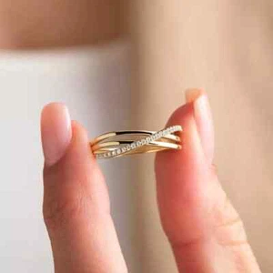 0.90Ct Round Cut Real Moissanite Engagement Ring 14K Yellow Gold-Plated silver - Picture 1 of 9