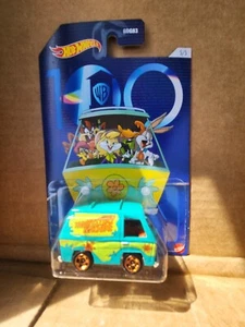 HOT WHEELS WB 100 YEARS Scooby, Bugs Mystery Machine Plus 2014 Mystery Machine - Picture 1 of 8