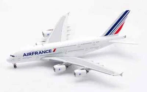 A380-861 AIR FRANCE  REG: F-HPJJ W/STAND - AVIATION 400 AV4287 1/400 PRE ORDER - Picture 1 of 15