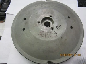 NUEVO OEMC JOHNSON EVINRUDE 9.9/15 HP VOLANTE 581423 - Imagen 1 de 3