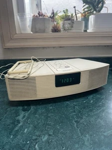 Radio alarma vintage BOSE Wave AM/FM modelo AWR1-1W SIN CONTROL REMOTO - PROBADA - Imagen 1 de 5