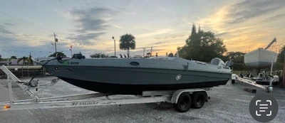 25’ Outboard converted Checkmate with new transom under Warranty & trailer - Image 1 of 4