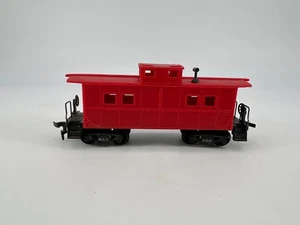 Athearn #2141 Spur HO roter Begleitwagen schwarz LKW Kuppel Fenster Messe - Bild 1 von 8
