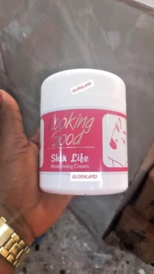 Looking Good Skin Lite Complexion Moisturising  Rehydration Body Cream 500ml. - Image 1 of 4