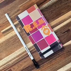 Blackwing x UP Notebook & R.E.M. Pencil – 2023 Release – 25th Anniversary REM - Picture 1 of 2