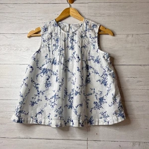 Melrose & Market Blouse Womens Size XS Blue & White Pintuck Floral Sleeveless - Picture 1 of 14