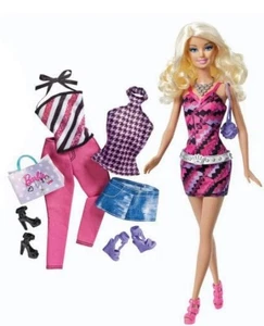 Barbie bambola e moda set regalo bionda 2 abiti e accessori extra #N8820 - Foto 1 di 5