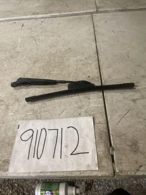 Brazo limpiaparabrisas trasero Cadillac SRX 2004-2009 OEM 15207725 Foto 1 de 4