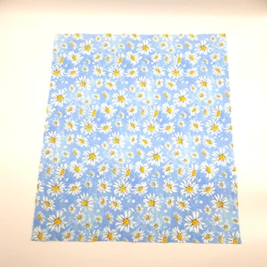 White Daisy on Blue Fat Quarter Fabric Square 100% Cotton 18" x 21" Minimum Cut - Picture 1 of 6