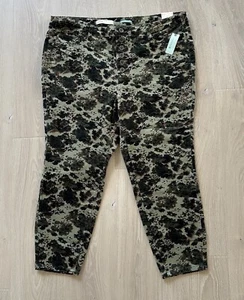 $110 Pilcro High-Rise Button-Fly Skinny Corduroy Pants Green Camo Floral 20w NWT - Picture 1 of 12