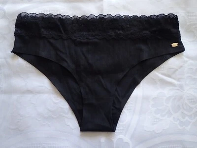 BETSEY JOHNSON, Bikini en Talla L, Color en Negro Foto 1 de 2