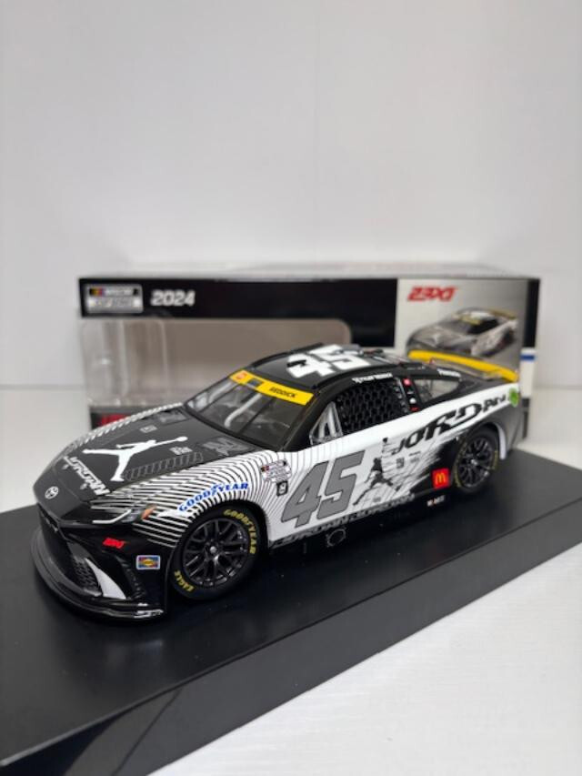 1:24 Black Diecast Sport & Touring Cars for sale | eBay
