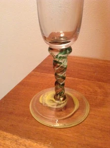 4 blown glass green twisted stem wine beverage glasses with yellow swirl base - Picture 1 of 7