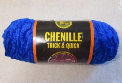 Chenille Lion Brand grosso e rápido, azul royal, 100 jardas, 91% acrílico, 9% rayon - Imagem 1 de 4