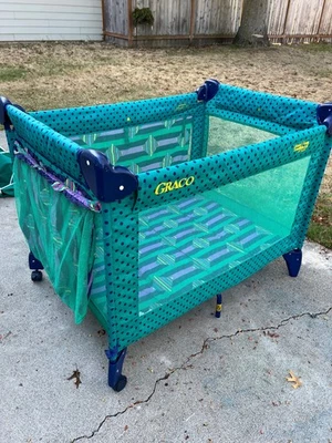 De colección Años 90 Graco Pack 'n Play Serie 936 NS - Turquesa y Morado Foto 1 de 4