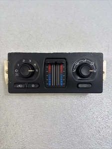 03-07 Chevy Silverado Tahoe GMC Sierra Yukon Climate Control W/ Rear Defrost OEM - Picture 1 of 12