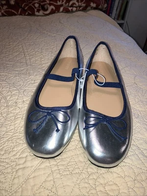 NWT Old Navy Girls Size 5Y Silver/Blue Metallic Ballet Flats - Image 1 of 4