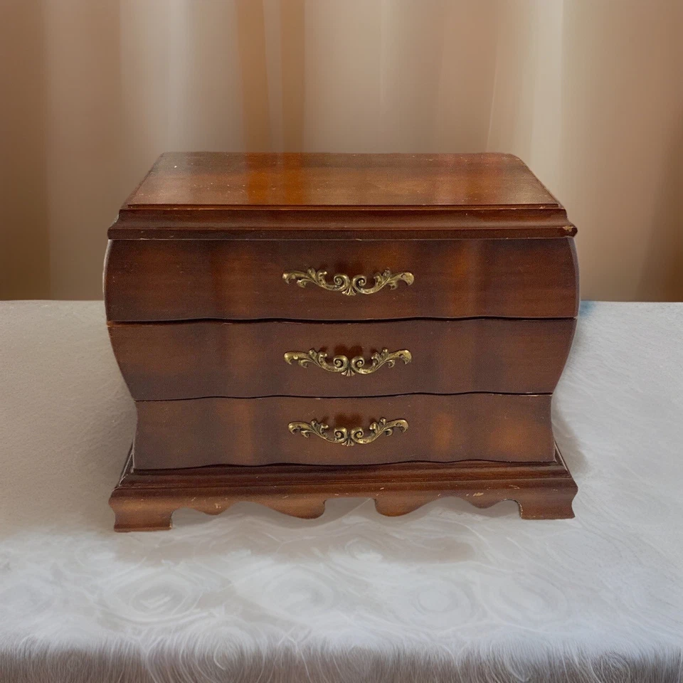 VINTAGE LARGE WOODEN JEWELRY BOX  FELT LINING 3 DRAWERS JAPANESE - Image 1 of 4