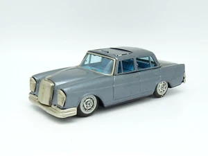 Bandai Jouet Tôle 25cm 1/20 - Mercedes 220 Bleue - Foto 1 di 5