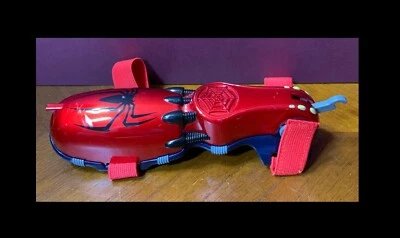 Marvel Character Spiderman Web Shooter 2006  Foto 1 de 4