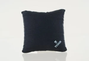 Tudor Uhrenkissen schwarz 8,5 x 8,5 cm - Picture 1 of 1