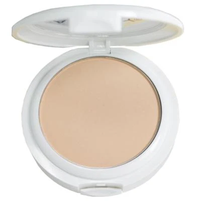 Almay Clear Complexion 4 in 1 Blemish Eraser Pressed Powder - Image 1 of 3