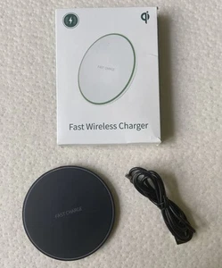 Chargeur sans fil rapide 15W, avec câble USB inclus. Noir - Photo 1 sur 5