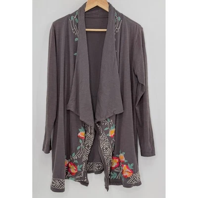 Cárdigan boho para mujer Athleta gris bordado floral frente abierto Foto 1 de 4