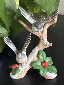 Vintage Lefton China Hand Painted Porcelain Chickadee Bird Figurine - Picture 1 of 14