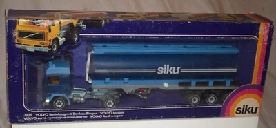 Camión cisterna Volvo Globetrotter vintage Siku 3416 azul fundido a presión en caja original Foto 1 de 4