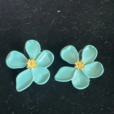 ¡PENDIENTES DE DECLARACIÓN J.CREW FLORALES VERDE AZULADO! ¡Agotado! Nuevo $49.50 🪷 Foto 1 de 3