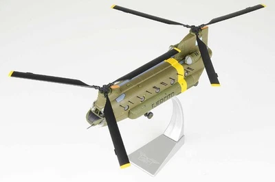 Corgi 1/72 CH-47C Chinook Helicopter AE-520 Fuerza Aerea Argentina - Image 1 of 2