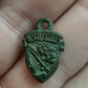 McGregor Metal Piece Pendant - Picture 1 of 2