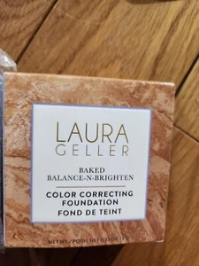 Base Correctora de Color Laura Geller Baked Balance-N-Brighten, PORCELANA-JUSTA - Imagen 1 de 3