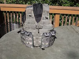 MOLLE II Kampfladungsträger WESTE mit 2 Dreifachmag Taschen FLC US Army ACU - Bild 1 von 9