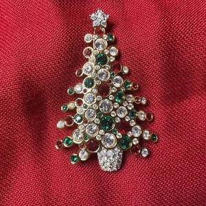 Signed Swarovski Christmas Tree Pin / Brooch with multicolored crystals in box - Picture 1 of 4