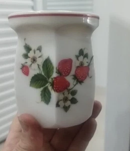 Vtg. Westmoreland Strawberry Motif Milk Glass Candy * Bottom Only**  - Picture 1 of 6