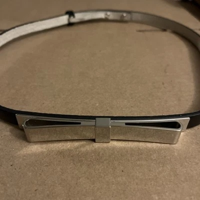 White House Black Market Womens Patent Lethear Black Belt Metal Bow Medium - Image 1 of 4