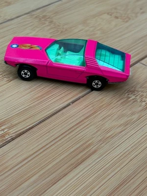 Matchbox Lesney Superfast 40 1971 Vauxhall Guildsman con llama nuevo usado para exhibición Foto 1 de 4